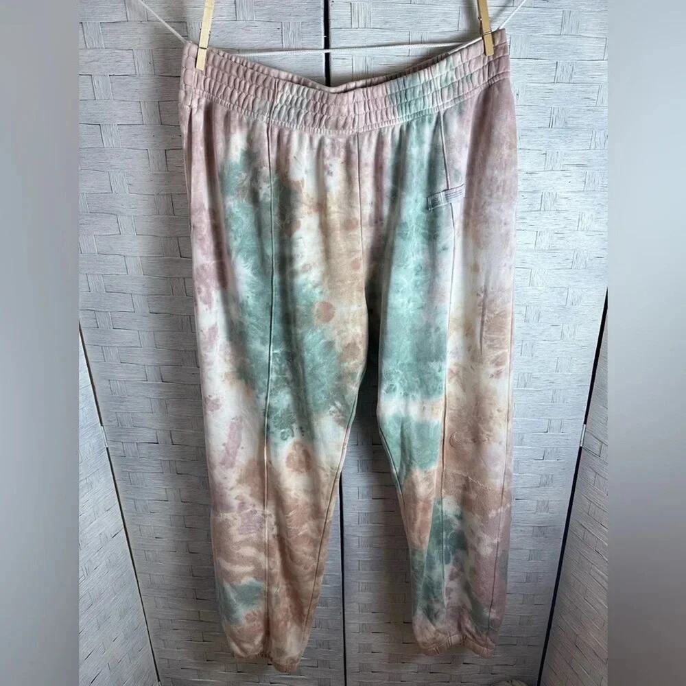 Nike women Sportswear Tie Dye Print Fleece Jogger Loose fit Mid Rise plus size